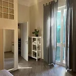 Dimora Elena Ταράντο