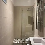 Dimora Elena Ταράντο